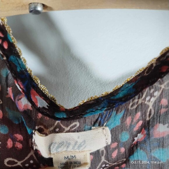 Aerie size medium feminine‎ dainty top sheer with gold trim & blue/pink flowers - Picture 4 of 8